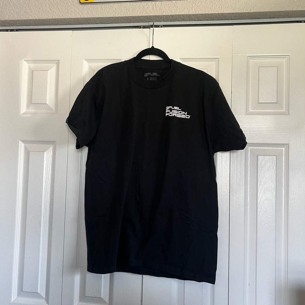 Black Tee